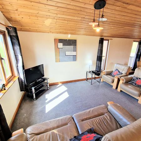 Lomond 4 With Private Hot Tub - Fife - Loch Leven - Lomond Hills Βίλα Kelty Εξωτερικό φωτογραφία