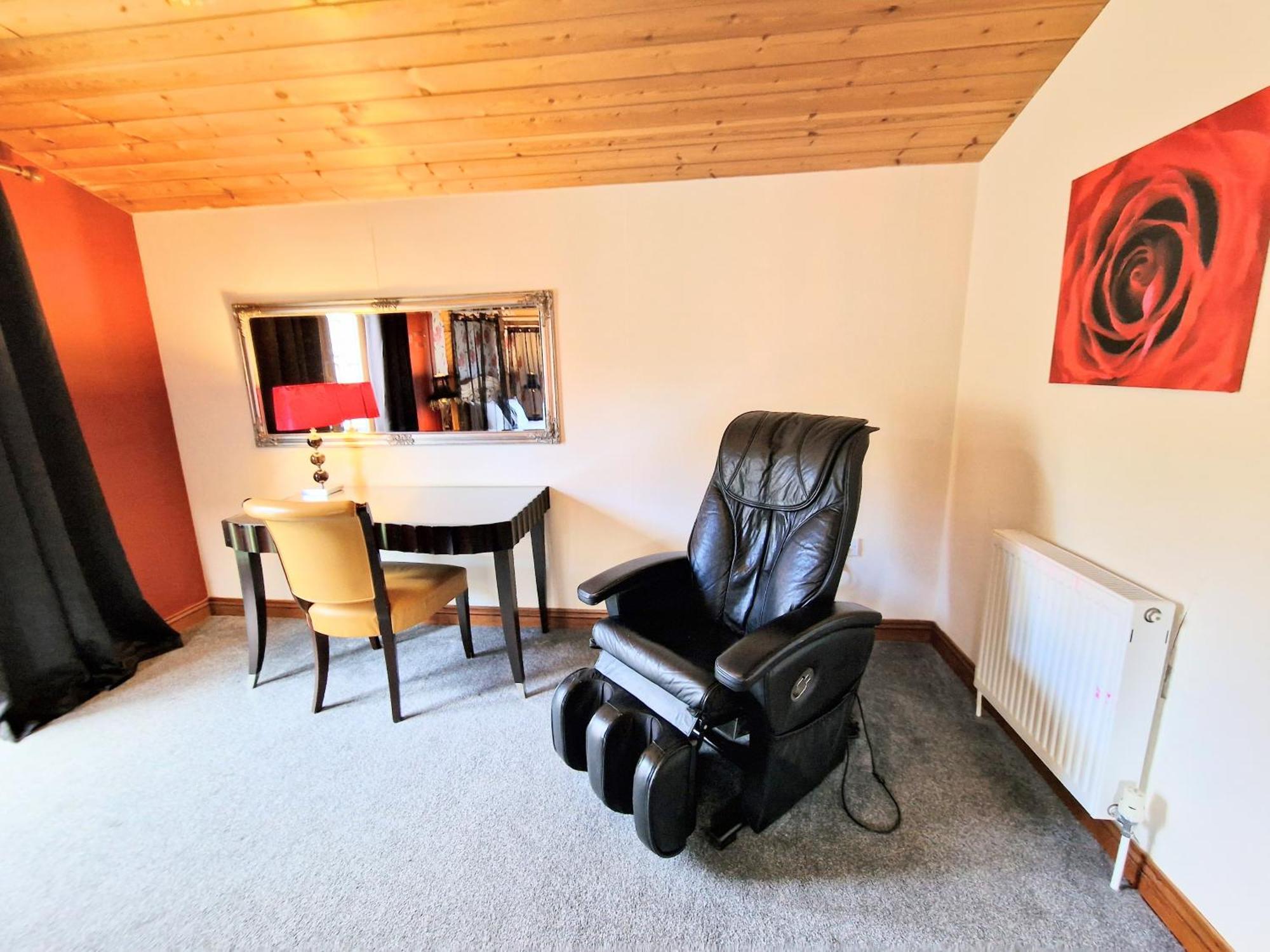 Lomond 4 With Private Hot Tub - Fife - Loch Leven - Lomond Hills Βίλα Kelty Εξωτερικό φωτογραφία