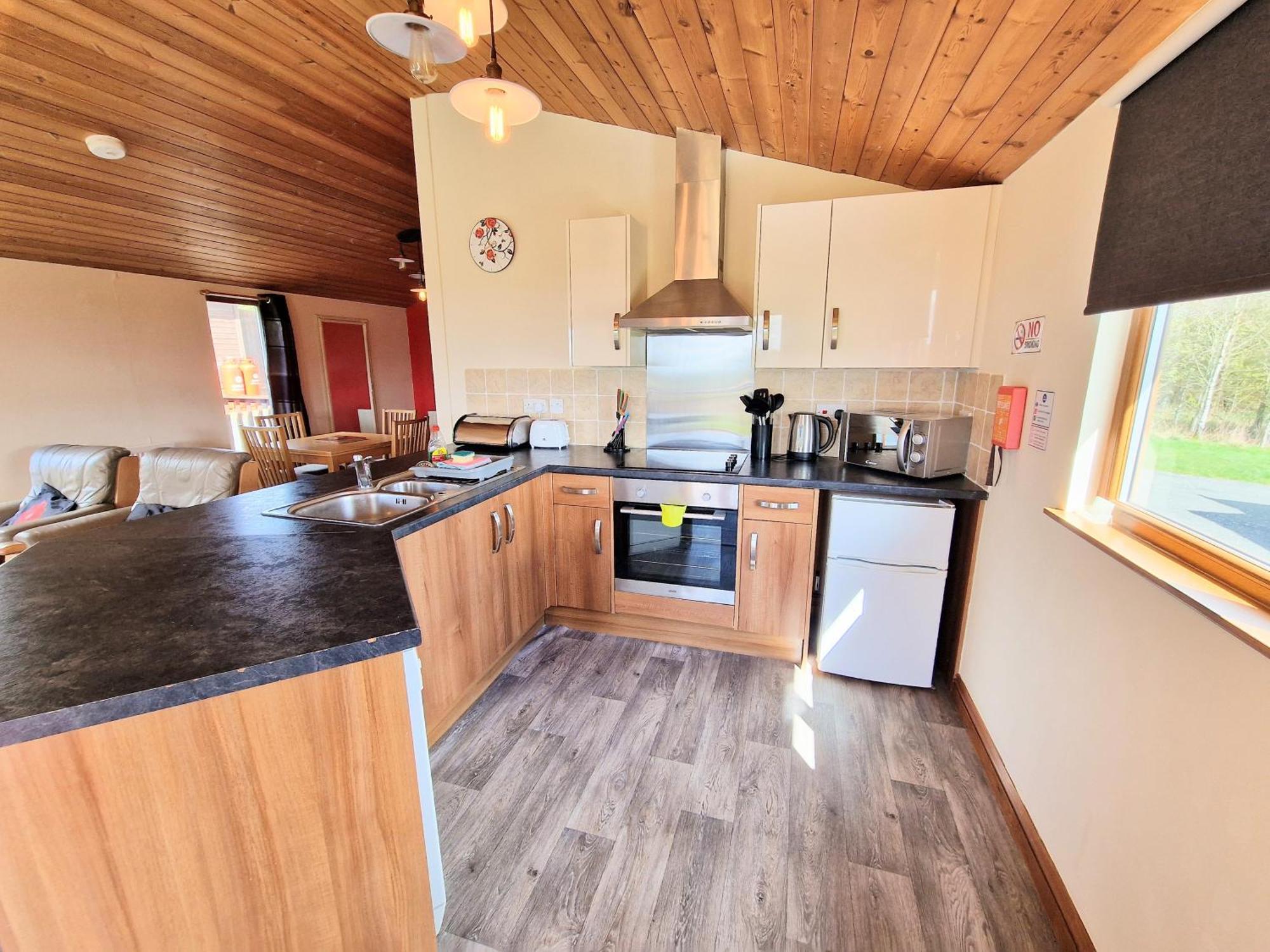 Lomond 4 With Private Hot Tub - Fife - Loch Leven - Lomond Hills Βίλα Kelty Εξωτερικό φωτογραφία